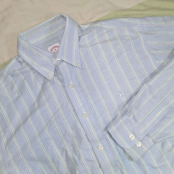 Brooks Brothers Button Down Shirt Mens Medium Supima Striped Lite Blue Non-Iron - Picture 1 of 7